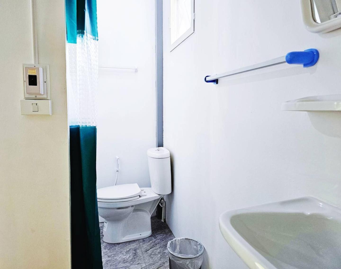 P.California Inter Hostel Nangrong Kültér fotó